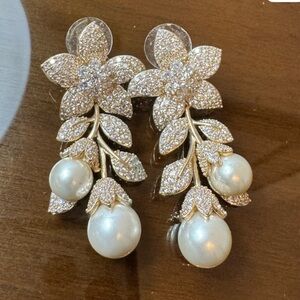 Elegant Gold, Diamonds, and Pearl Earrings